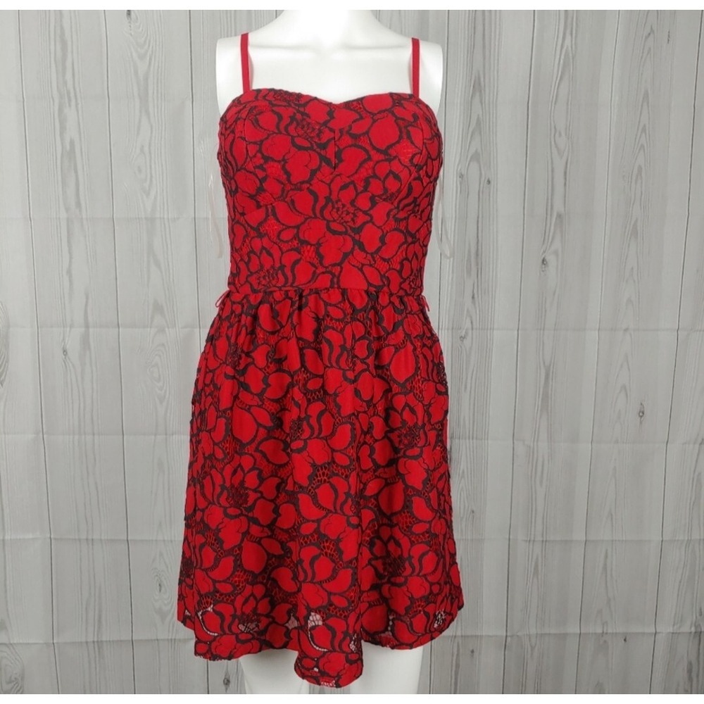 NWTS! Red & Black Floral Lily Rose Dress Size Small Missing Belt - Picture 4 of 13
